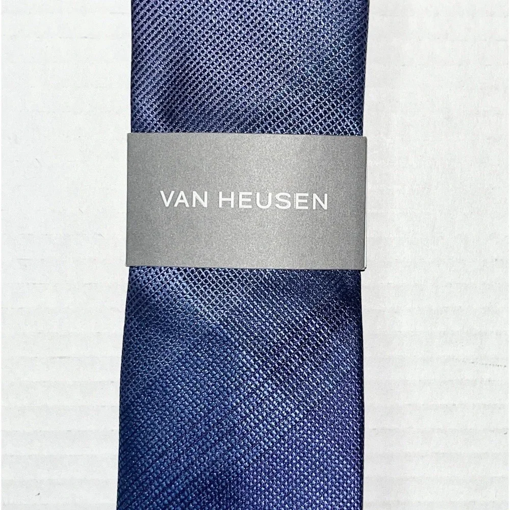 NWT Van Heusen Necktie‎ Men's OS Blue Purple Plaid Shiny Academia Professional